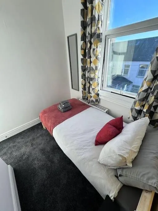 Londonderry - 3 Bdr, Sleeps 6, Parking, Wifi, Stockton On Tees City Centre 0*, Stockton-on-Tees