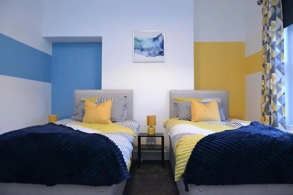 Londonderry - 3 Bdr, Sleeps 6, Parking, Wifi, Stockton On Tees City Centre Holiday home